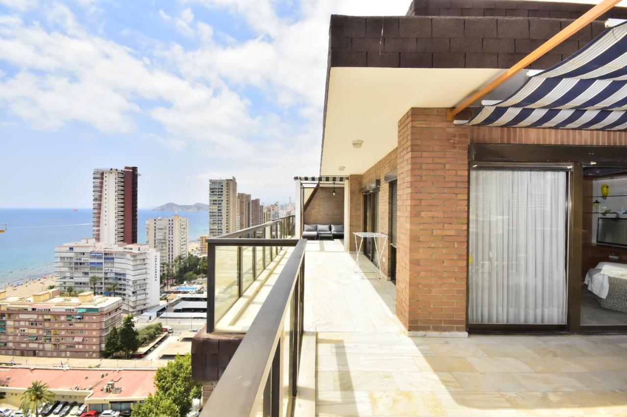 Ático con gran terraza Apartamento Benidorm Exterior foto