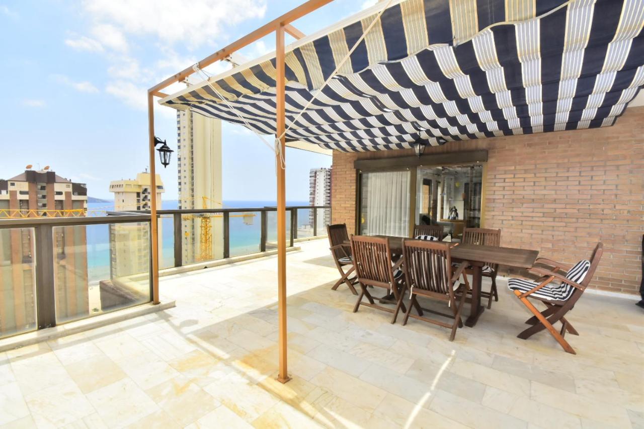 Ático con gran terraza Apartamento Benidorm Exterior foto
