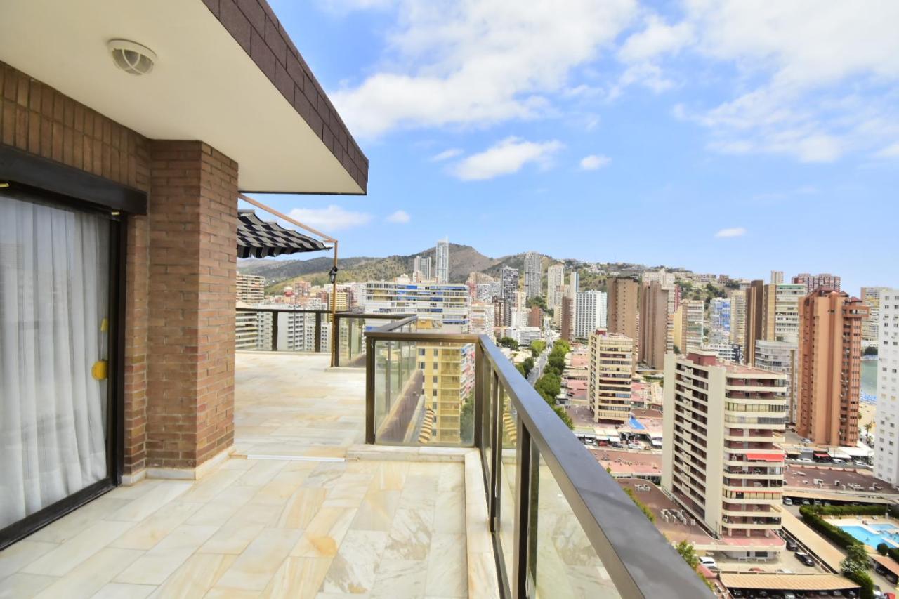 Ático con gran terraza Apartamento Benidorm Exterior foto